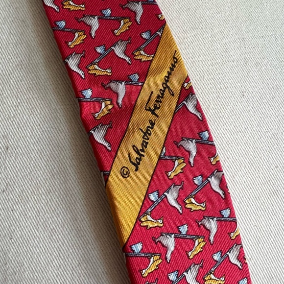 Ferragamo Tie - Picture 4 of 5